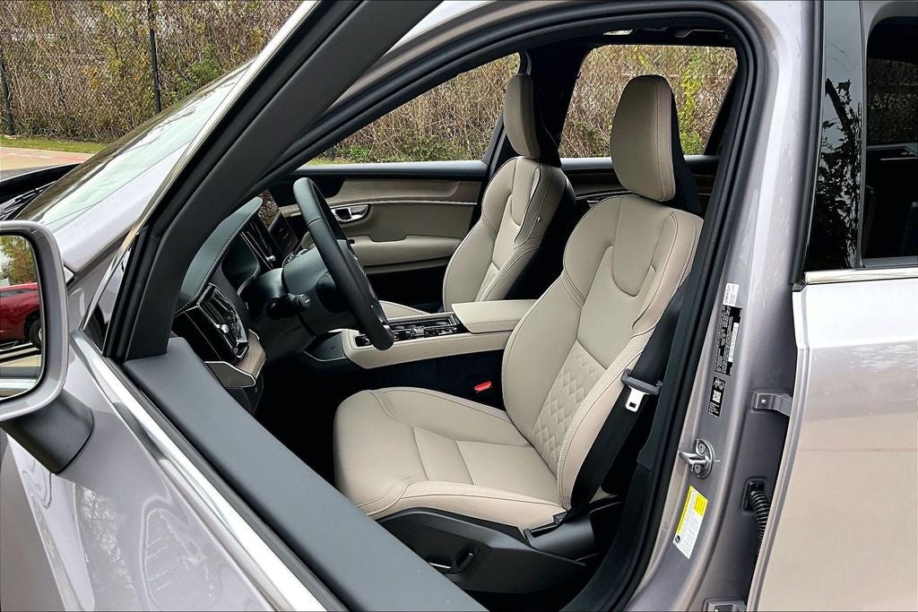 2026 Volvo XC90 B6 Plus 6-Seater