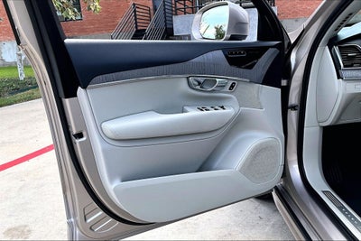 2025 Volvo XC90 B6 Plus 6-Seater