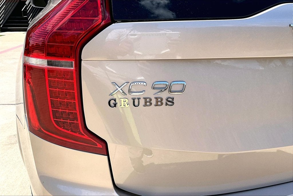 2025 Volvo XC90 B6 Plus 6-Seater