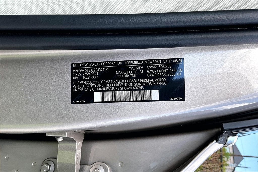 2025 Volvo XC90 B6 Plus 6-Seater