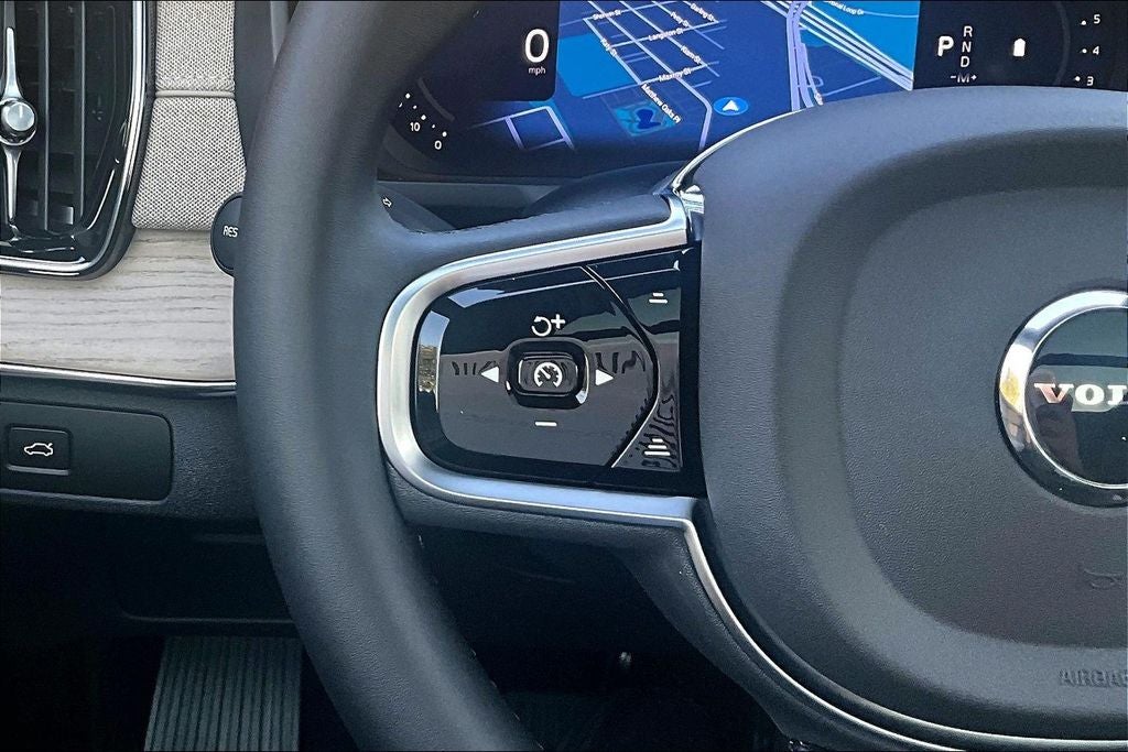 2027 Volvo XC90 B6 Plus 6-Seater