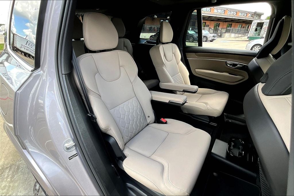 2026 Volvo XC90 B6 Plus 6-Seater