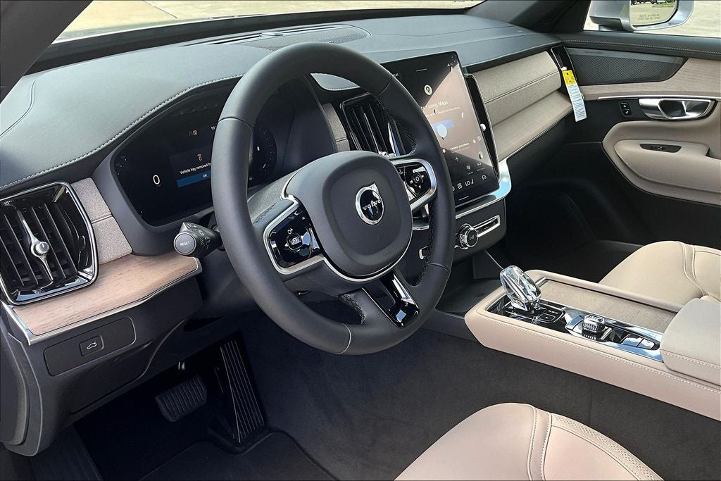 2026 Volvo XC90 B6 Plus 6-Seater