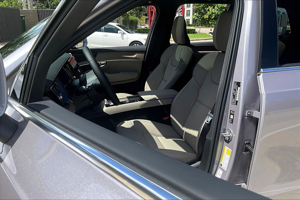 2026 Volvo XC90 B6 Plus 6-Seater