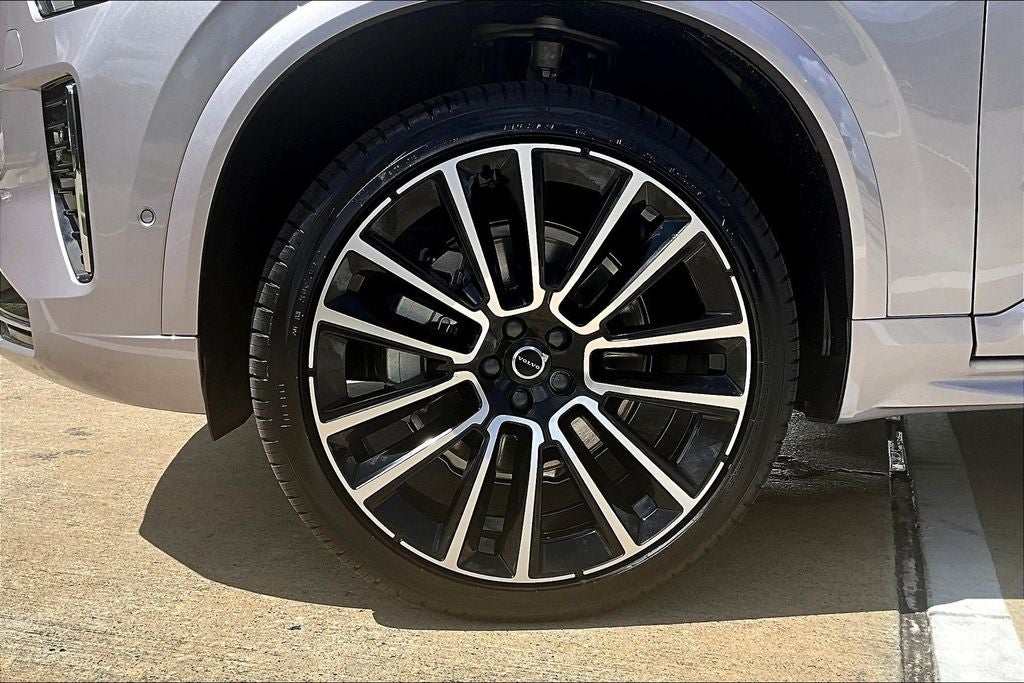 2026 Volvo XC90 B6 Plus 6-Seater