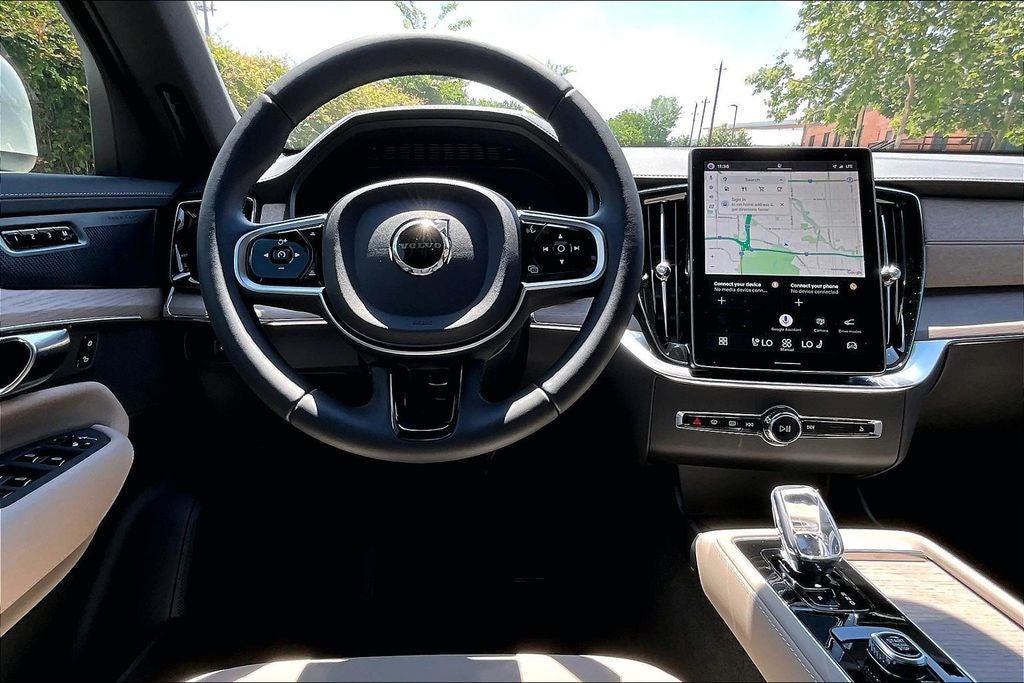 2026 Volvo XC90 B6 Plus 6-Seater