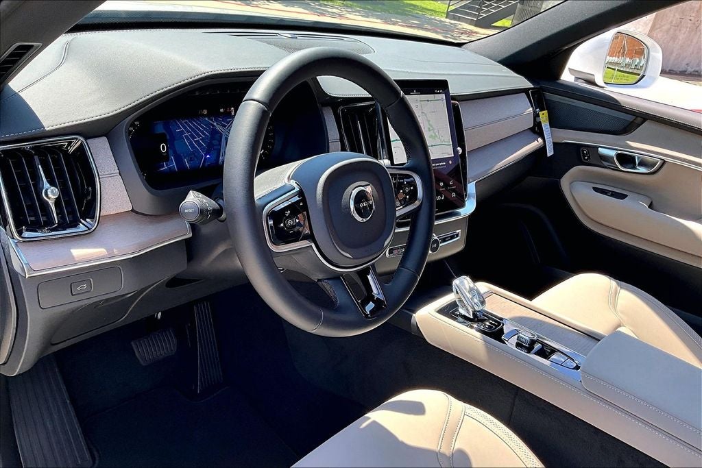 2026 Volvo XC90 B6 Plus 6-Seater
