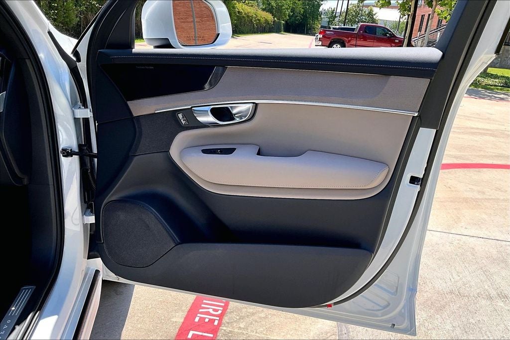 2026 Volvo XC90 B6 Plus 6-Seater
