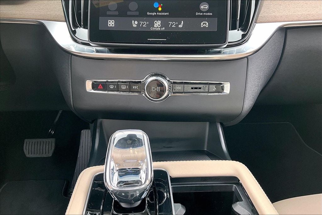 2026 Volvo XC90 B6 Plus 6-Seater