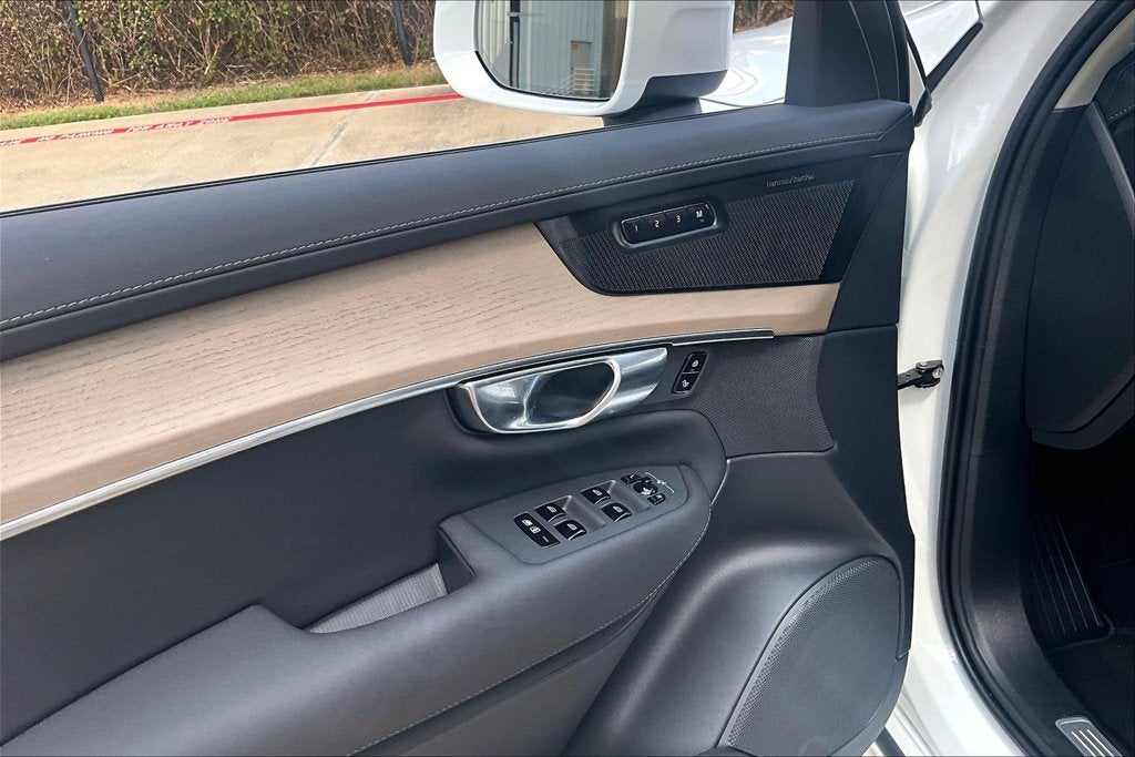 2027 Volvo XC90 B6 Plus 6-Seater