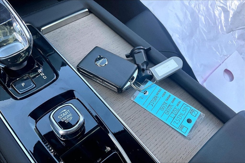 2027 Volvo XC90 B6 Plus 6-Seater