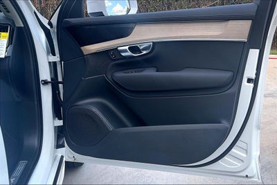 2027 Volvo XC90 B6 Plus 6-Seater