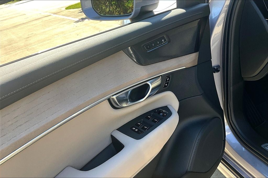 2026 Volvo XC90 B6 Plus 6-Seater