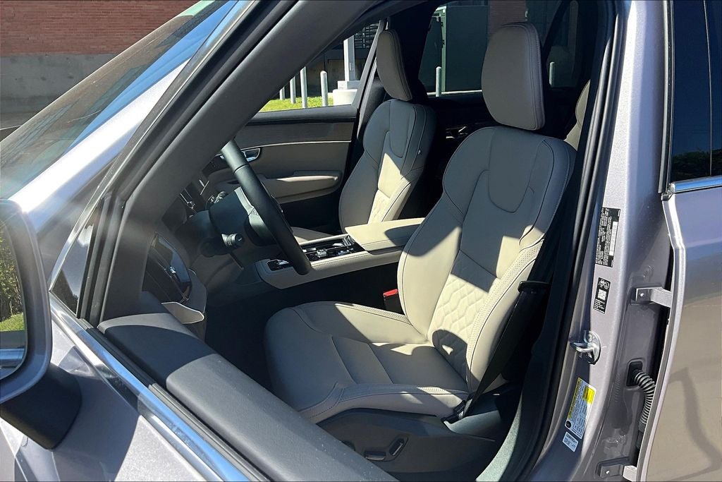 2026 Volvo XC90 B6 Plus 6-Seater