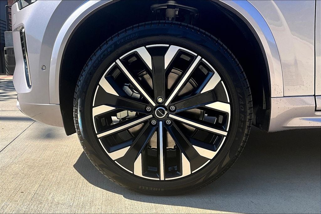 2026 Volvo XC90 B6 Plus 6-Seater