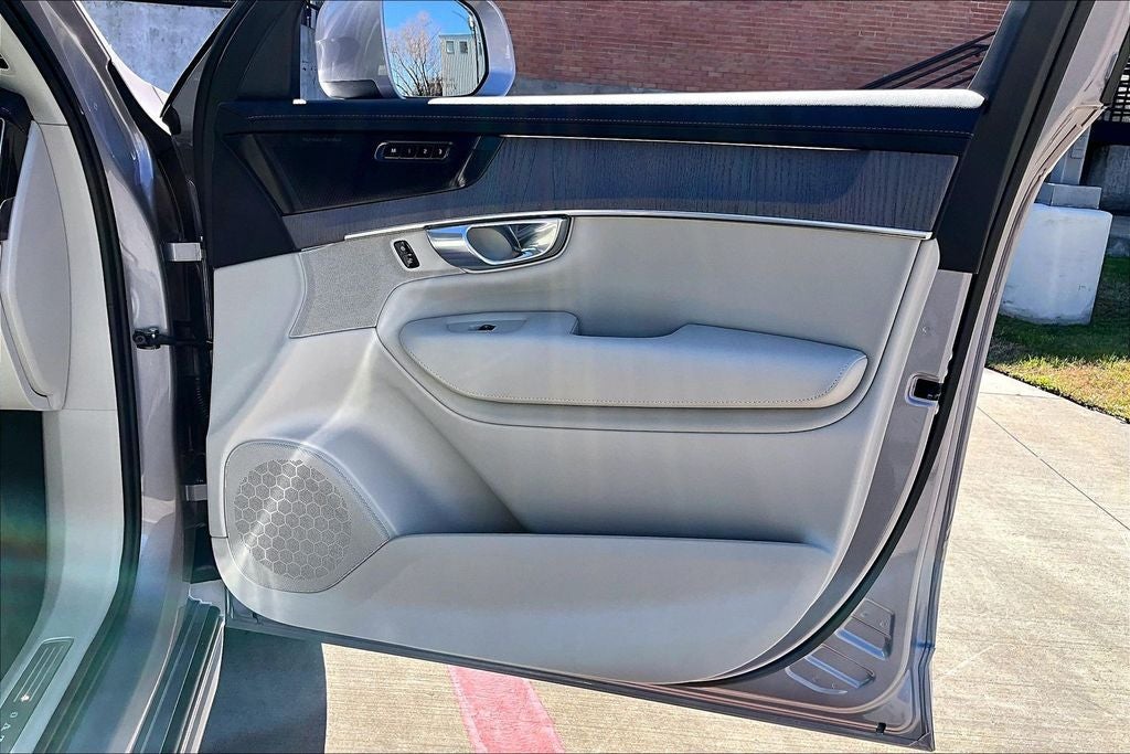 2026 Volvo XC90 B6 Ultra