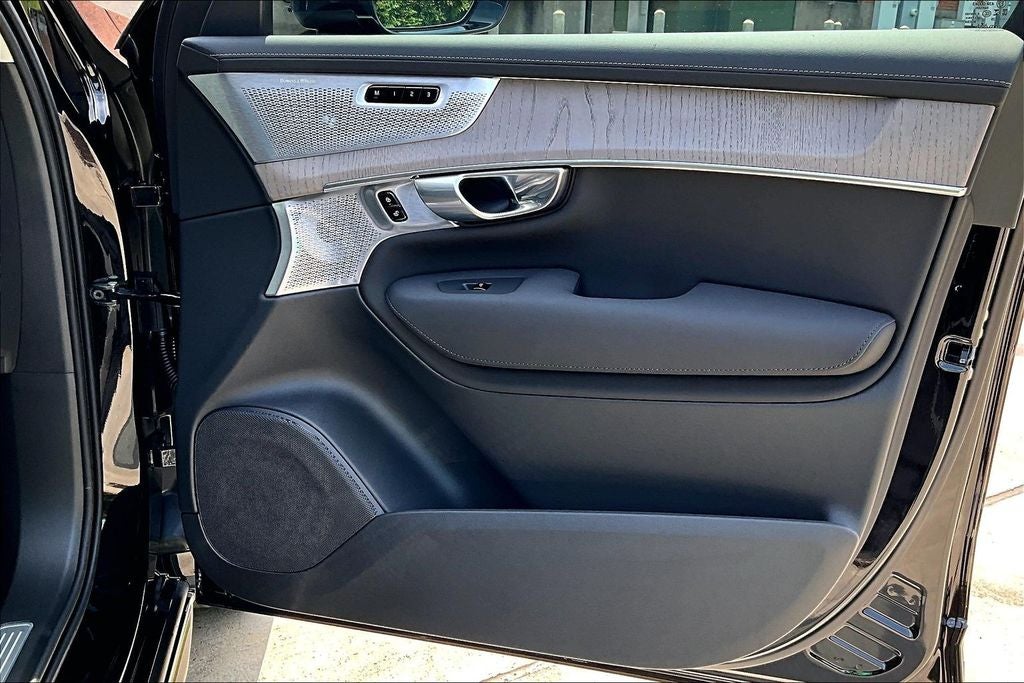 2026 Volvo XC90 B6 Ultra