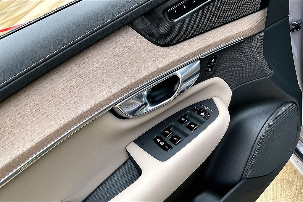 2026 Volvo XC90 B6 Ultra