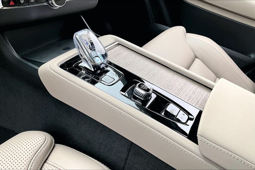2026 Volvo XC90 B6 Ultra