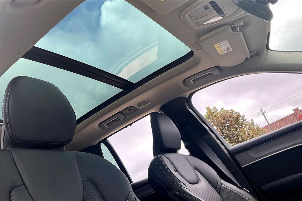 2026 Volvo XC90 B6 Ultra