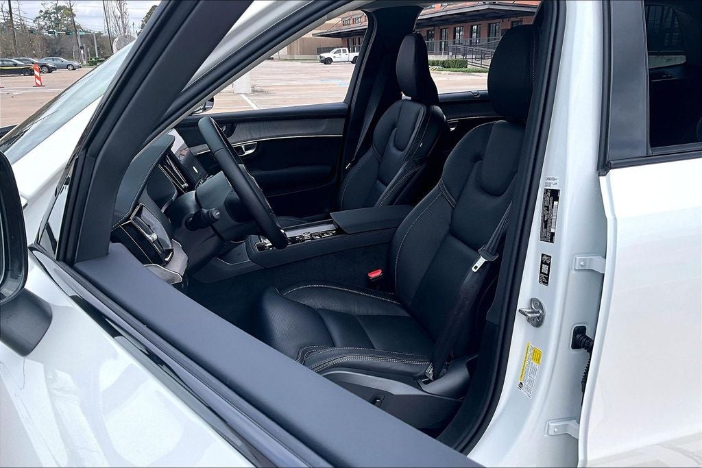 2026 Volvo XC90 B6 Ultra