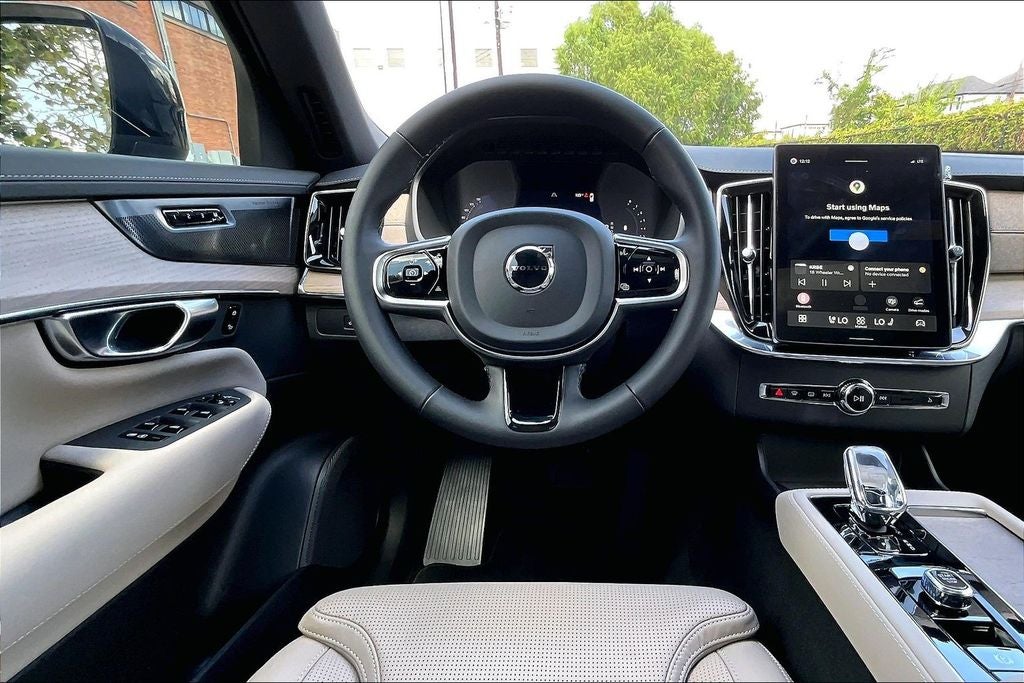 2027 Volvo XC90 B6 Ultra