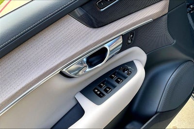 2027 Volvo XC90 B6 Ultra