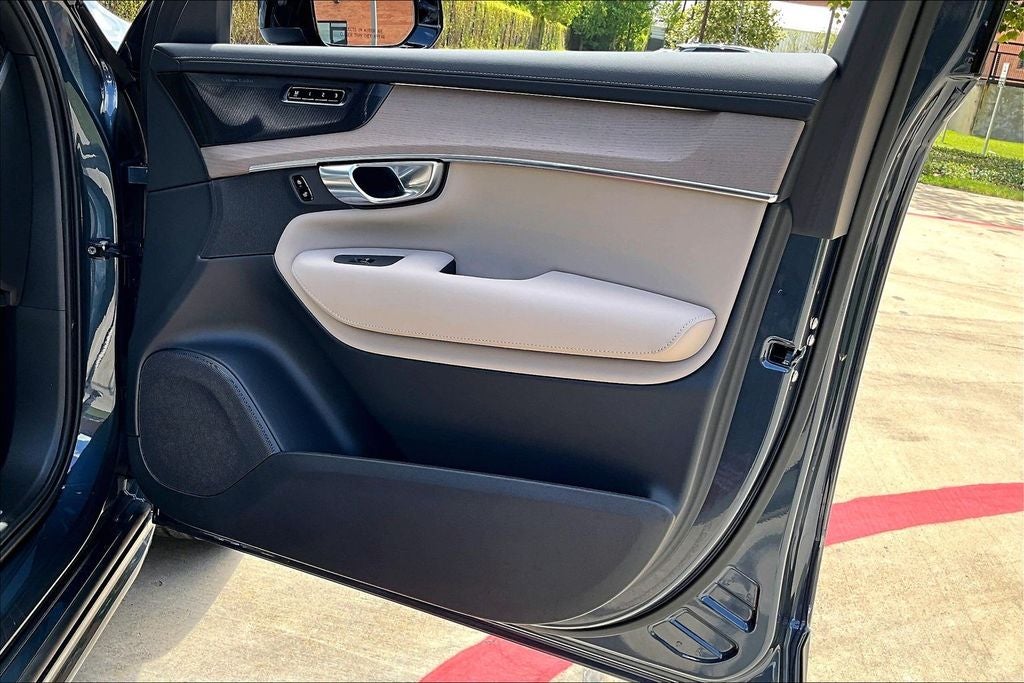 2027 Volvo XC90 B6 Ultra