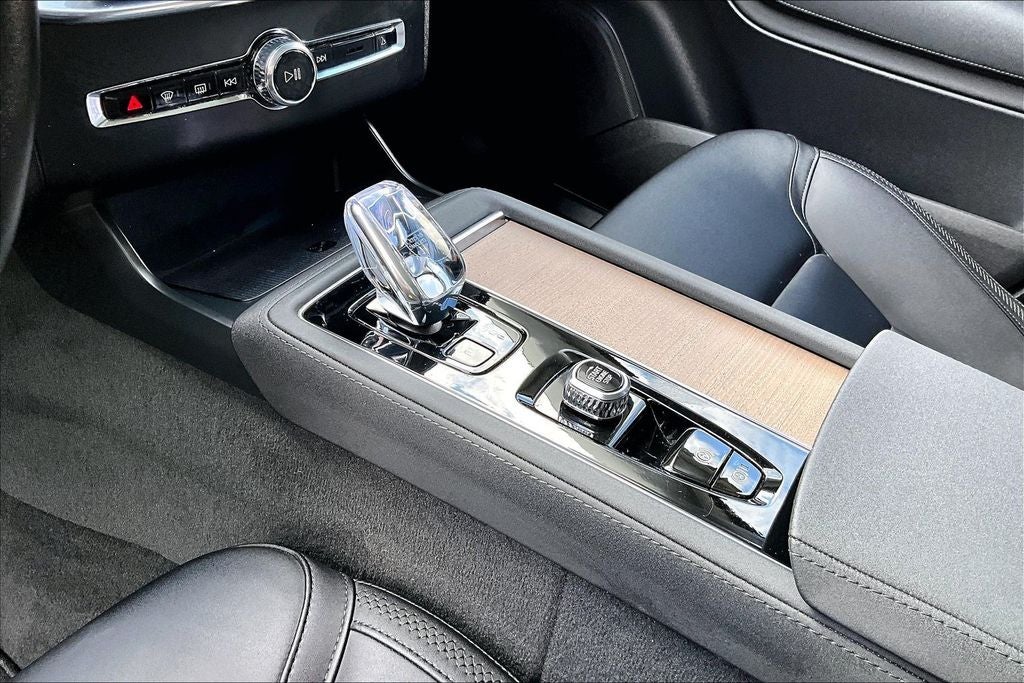 2025 Volvo XC90 B6 Plus 7-Seater 2025.5