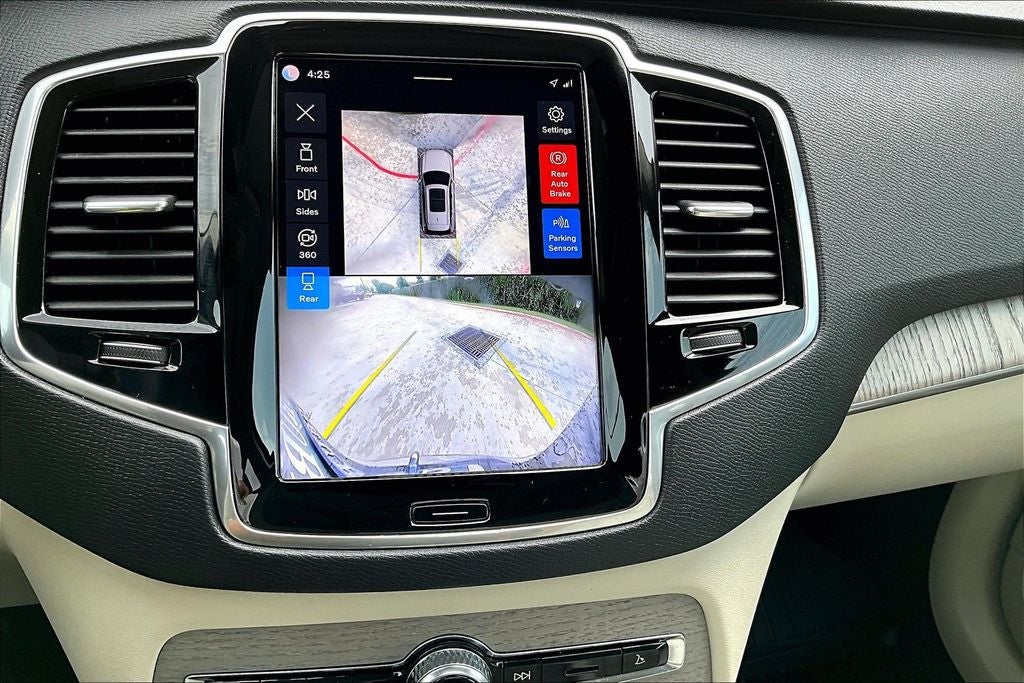 2025 Volvo XC90 B6 Plus 7-Seater