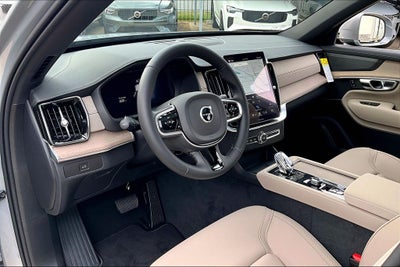 2026 Volvo XC90 B6 Plus 7-Seater