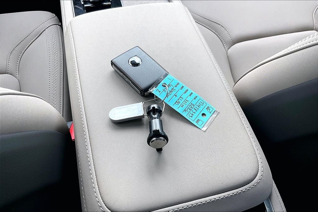 2026 Volvo XC90 B6 Plus 7-Seater