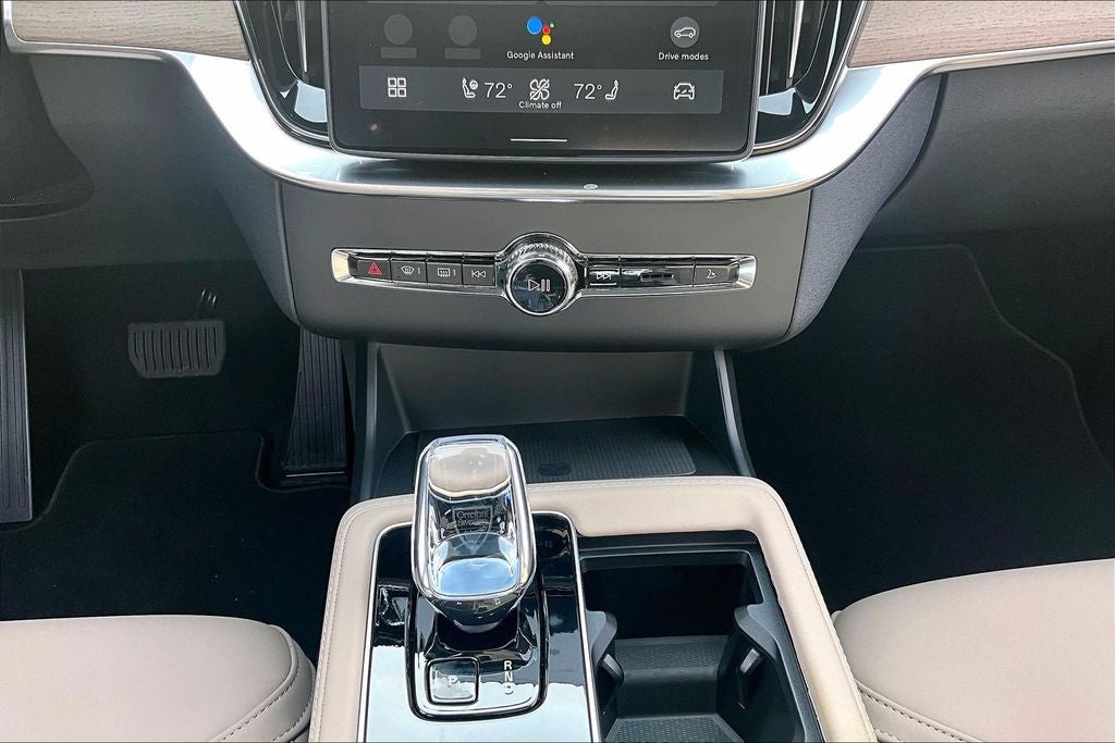 2026 Volvo XC90 B6 Plus 7-Seater