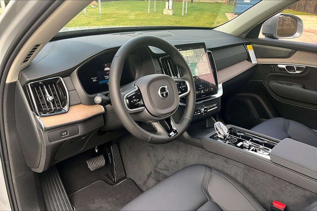 2026 Volvo XC90 B6 Plus 7-Seater