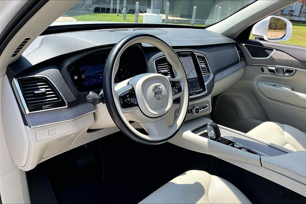 2025 Volvo XC90 B6 Plus 7-Seater