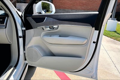 2025 Volvo XC90 B6 Plus 7-Seater