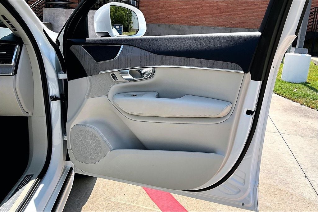 2025 Volvo XC90 B6 Plus 7-Seater