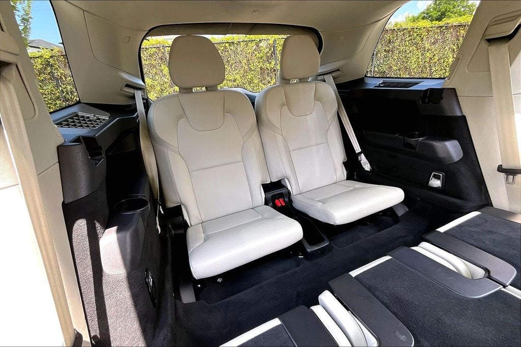 2025 Volvo XC90 B6 Plus 7-Seater