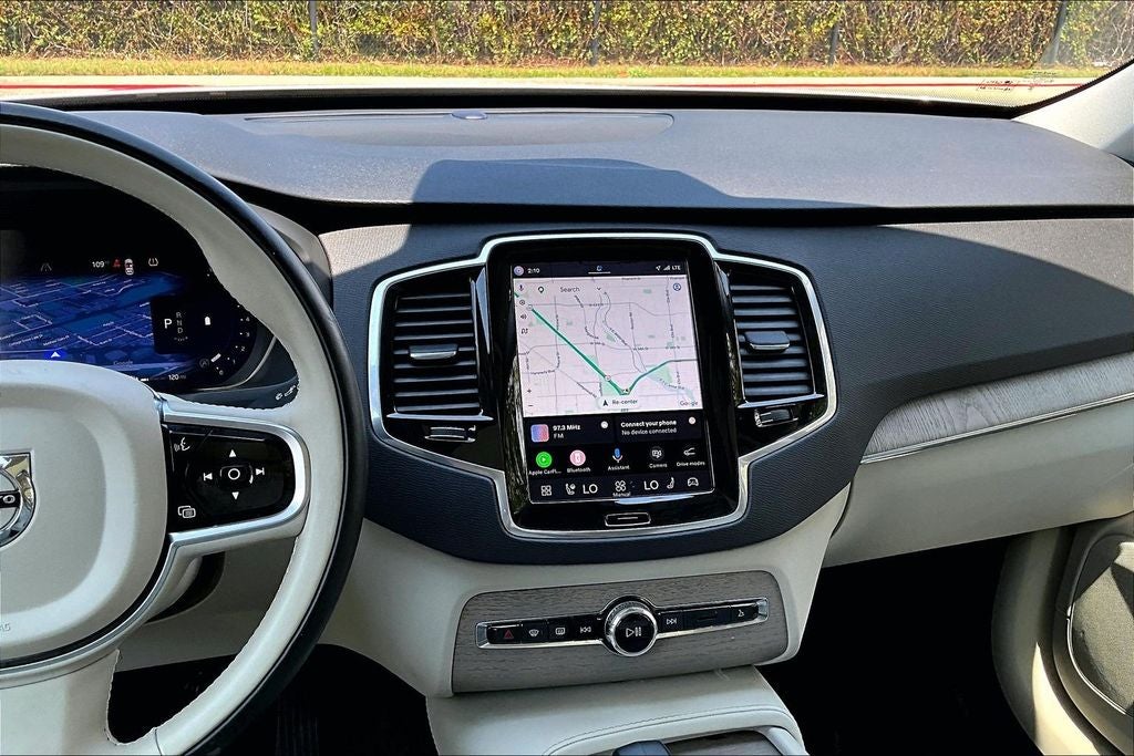 2025 Volvo XC90 B6 Plus 7-Seater