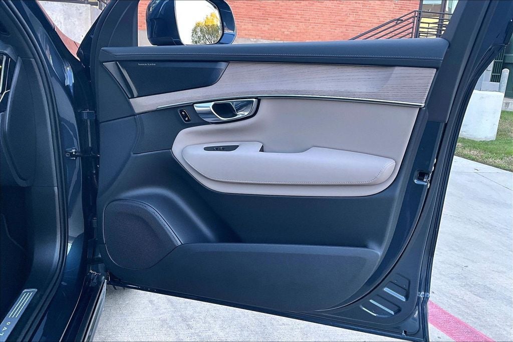 2026 Volvo XC90 B6 Plus 7-Seater