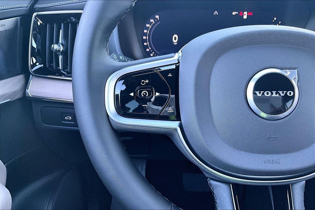 2026 Volvo XC90 B6 Plus 7-Seater