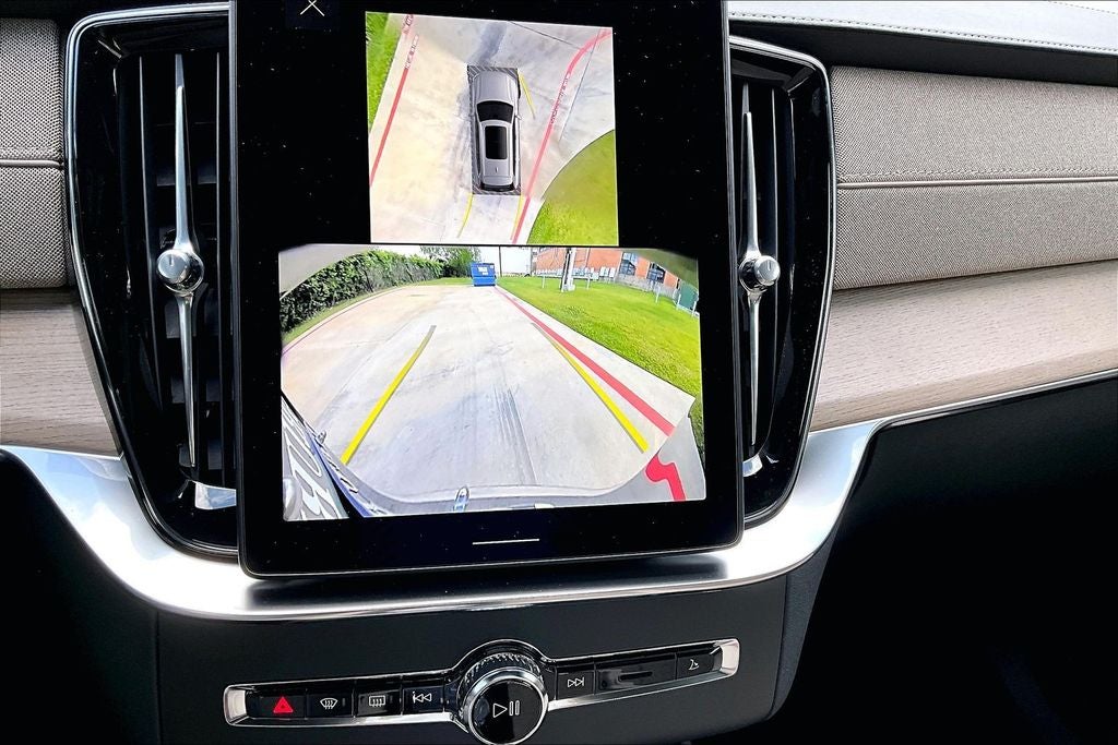 2026 Volvo XC90 B6 Plus 7-Seater