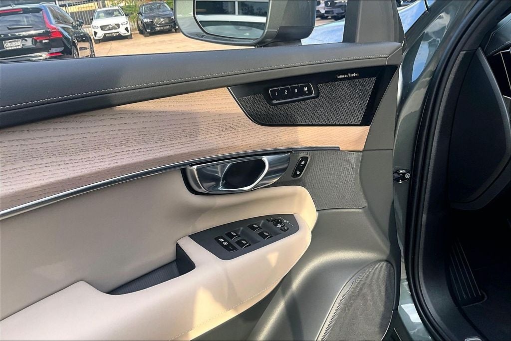 2027 Volvo XC90 B6 Plus 7-Seater