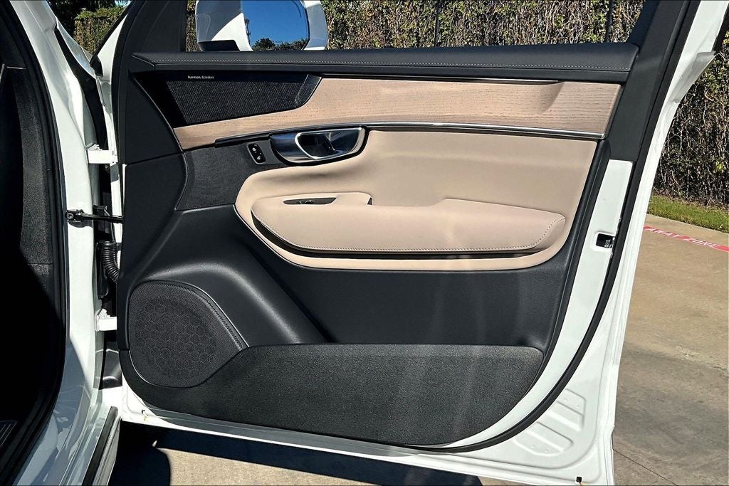 2026 Volvo XC90 B6 Plus 7-Seater