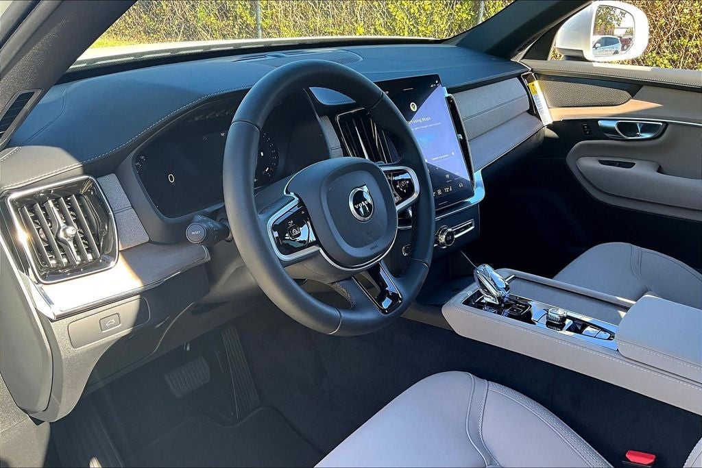 2026 Volvo XC90 B6 Plus 7-Seater