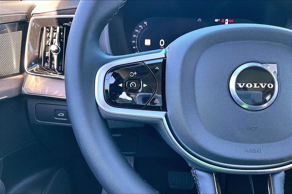 2026 Volvo XC90 B6 Plus 7-Seater