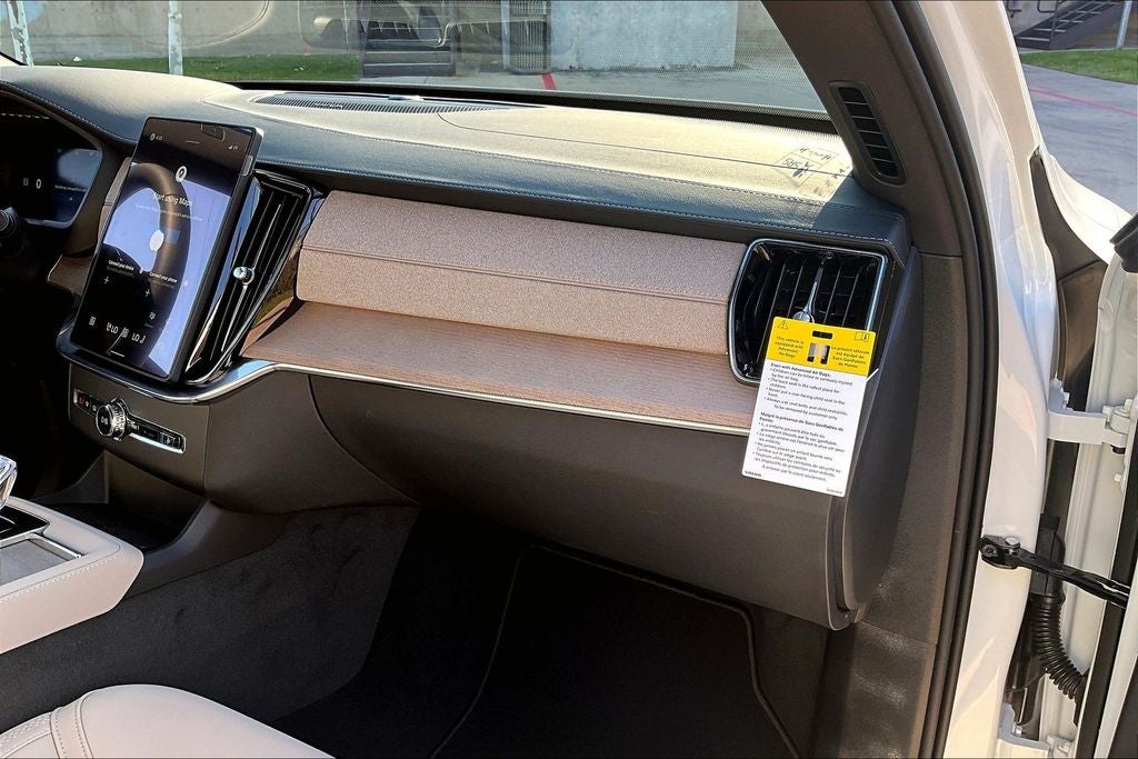 2026 Volvo XC90 B6 Plus 7-Seater