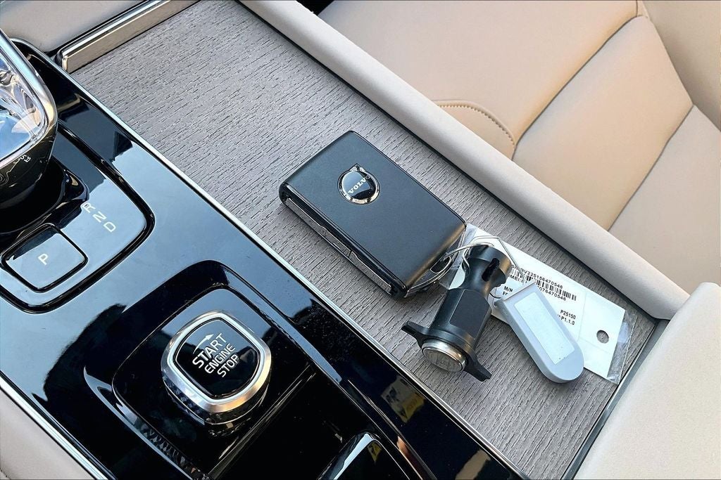 2026 Volvo XC90 B6 Plus 7-Seater