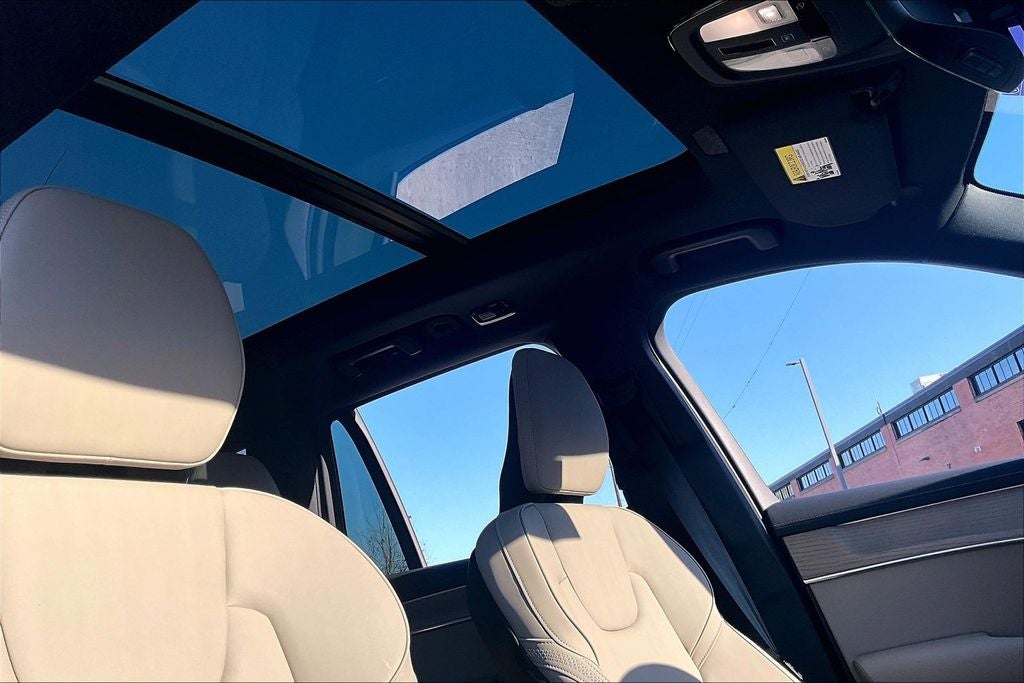 2026 Volvo XC90 B6 Plus 7-Seater