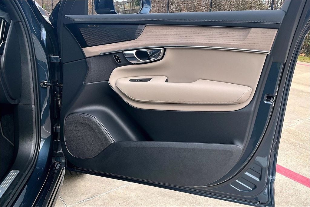 2026 Volvo XC90 B6 Plus 7-Seater